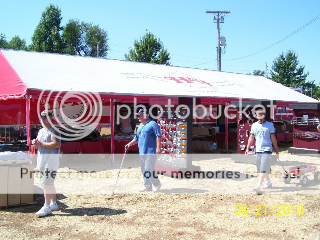 Springfield MO Swap meet 821/823 Ford Explorer and Ford Ranger