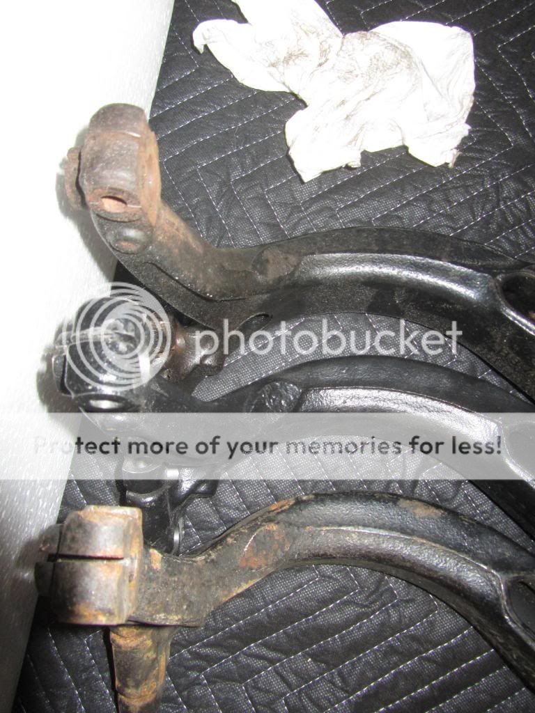 Suspension messed up after pinch bolt failure, multiple knuckles (very