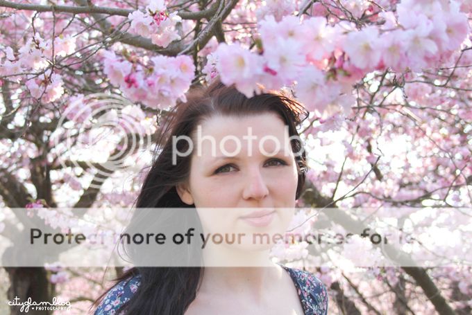 http://i402.photobucket.com/albums/pp103/Sushiina/cityglam/blossom7.jpg