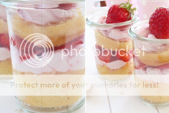 http://i402.photobucket.com/albums/pp103/Sushiina/cityglam/cakejar4.jpg