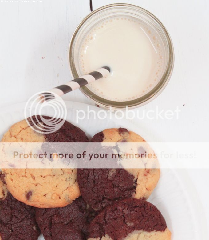 Dark Chocolate & Peanut Butter Cookies | whatinaloves.com Schokoladenkekse, Geschenke aus der Küche