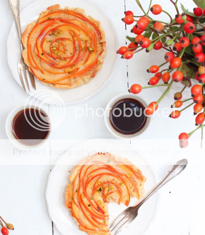 Persimon-Mandel-Tartelettes | whatinaloves.com
