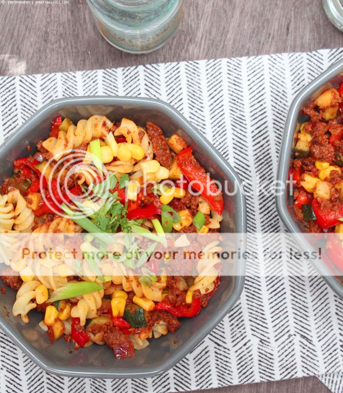 World Meat Free Day | Veggie Hackpfanne Quorn Hack Nudelpfanne vegetarisch