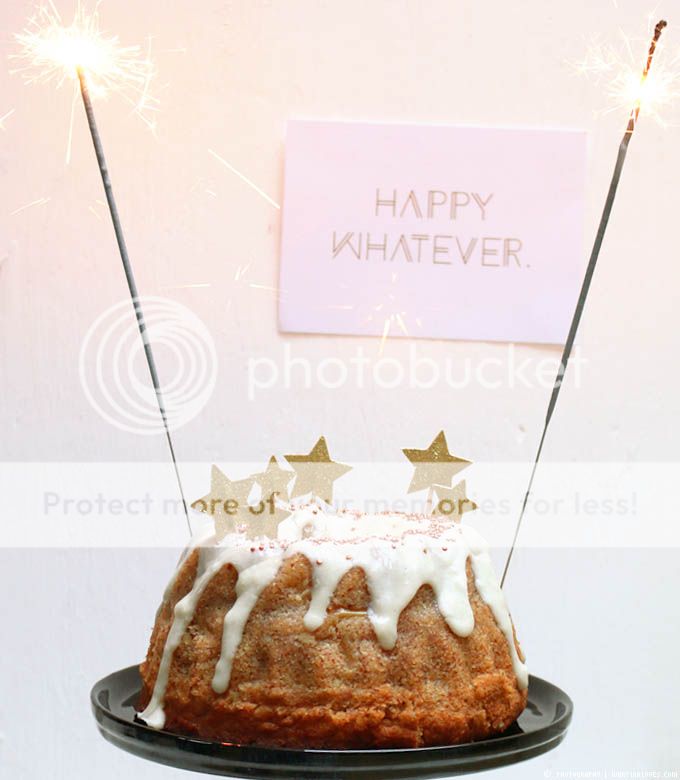 Mandel-Bratapfel-Gugelhupf | whatinaloves.com
