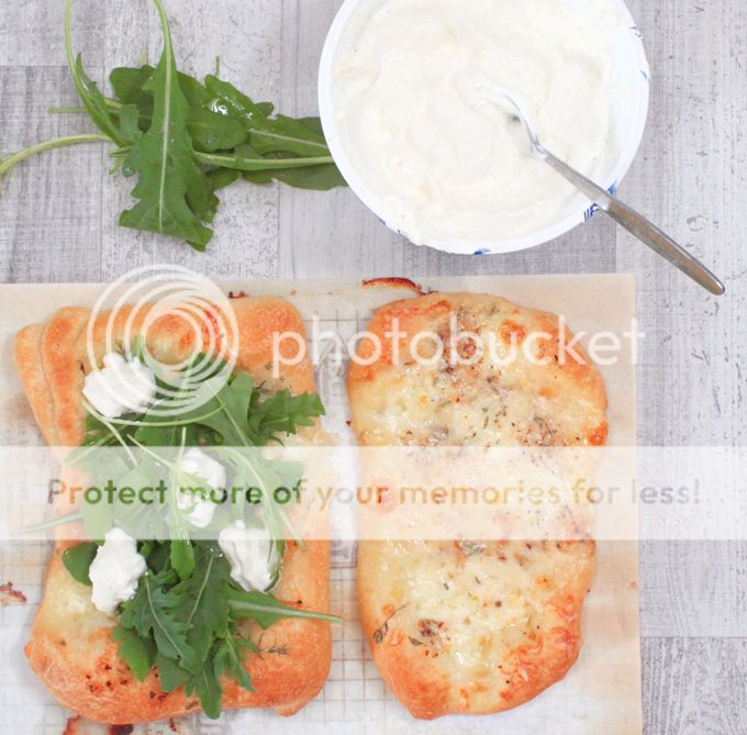 Weiße Pizza mit Rucola und Ricotta | whatinaloves.com