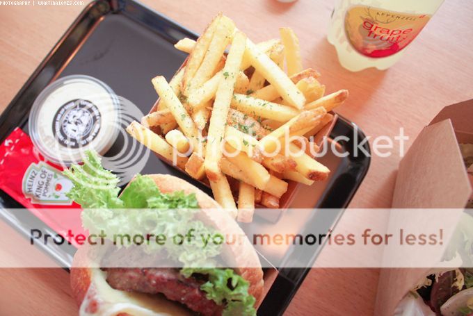 http://i402.photobucket.com/albums/pp103/Sushiina/cityglam/cityglam002/zurich6_zpsd15b412e.jpg