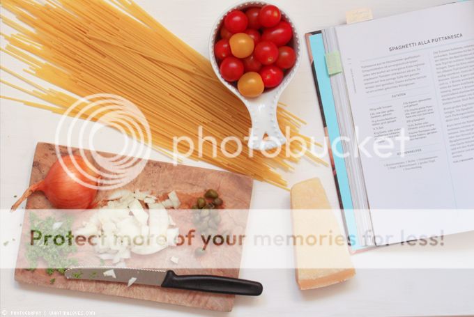 http://i402.photobucket.com/albums/pp103/Sushiina/cityglam/cooking3_zps8c05e426.jpg?t=1366312105