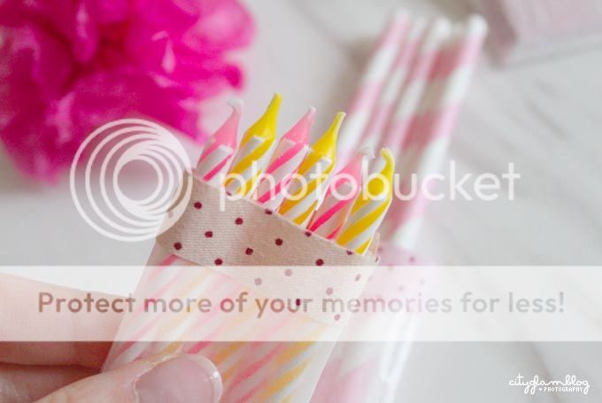 http://i402.photobucket.com/albums/pp103/Sushiina/cityglam/diy_cuppack2.jpg
