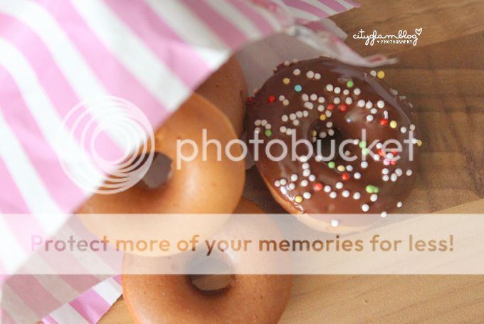 http://i402.photobucket.com/albums/pp103/Sushiina/cityglam/donut3.jpg