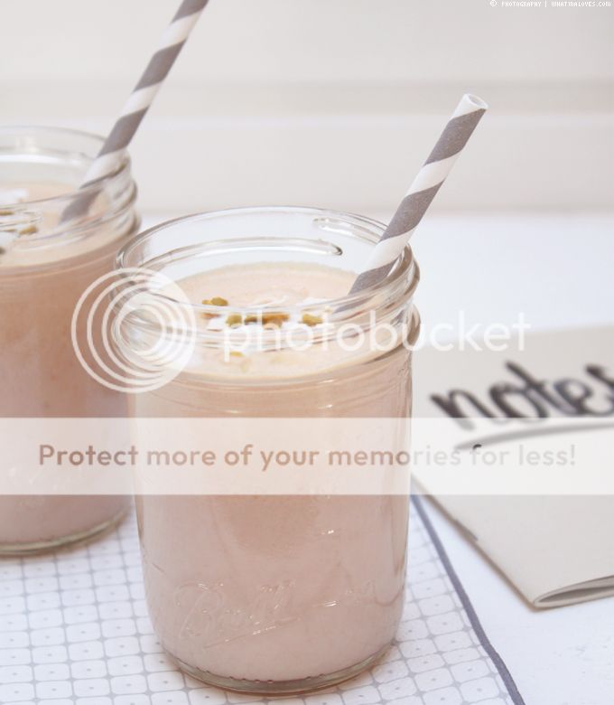 http://i402.photobucket.com/albums/pp103/Sushiina/cityglam/smoothie2_zps2d732495.jpg