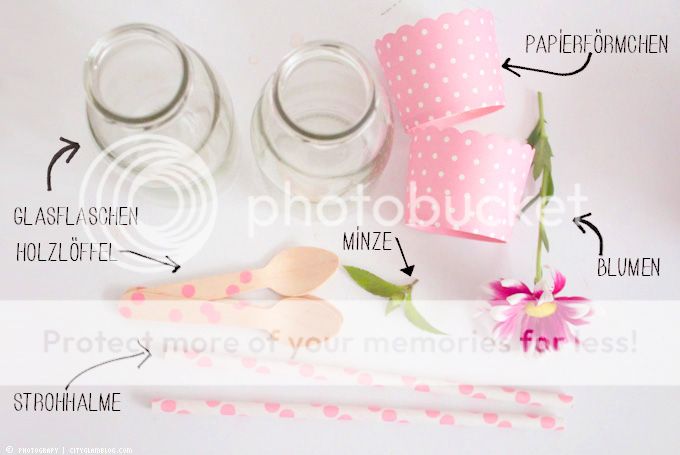 http://i402.photobucket.com/albums/pp103/Sushiina/cityglam/sweettable4.jpg