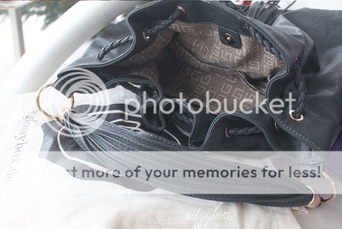 http://i402.photobucket.com/albums/pp103/Sushiina/tasch3.jpg
