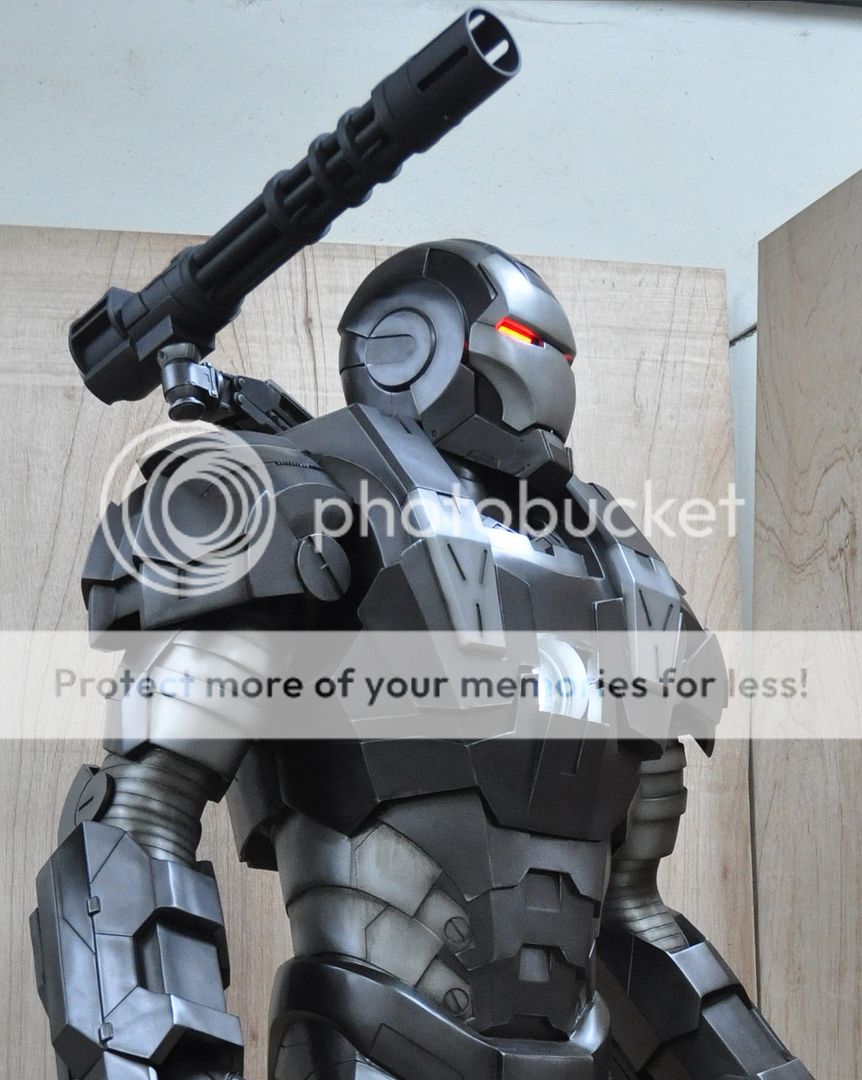 Warmachine1-1.jpg