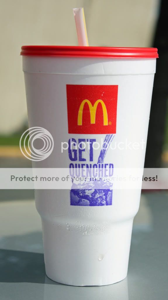 IMAGE: http://i402.photobucket.com/albums/pp107/mikemaciazka/IMG_0581.jpg